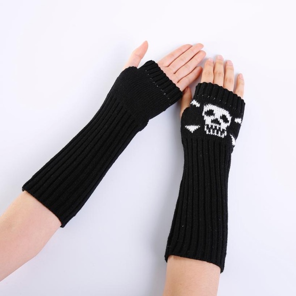 Skull and Crossbones Long Arm Gloves - Picture 4 of 6